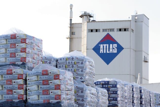 Atlas fasadsystem i arbete